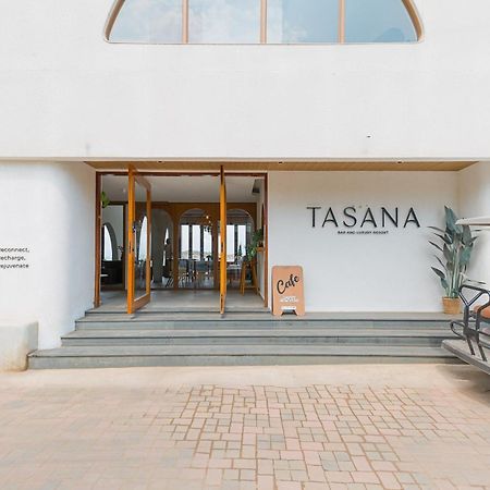 Tasana Bar And Luxury Resort Ko Lan Bagian luar foto