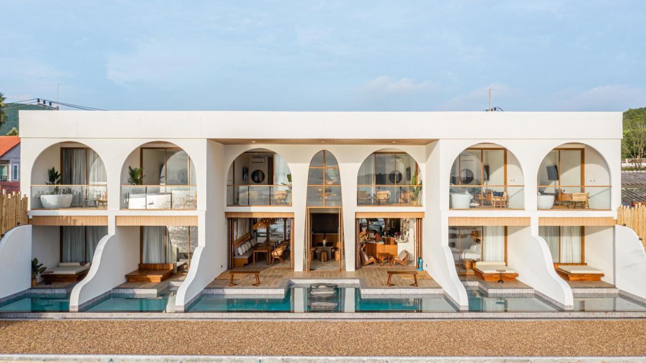 Tasana Bar And Luxury Resort Ko Lan Bagian luar foto