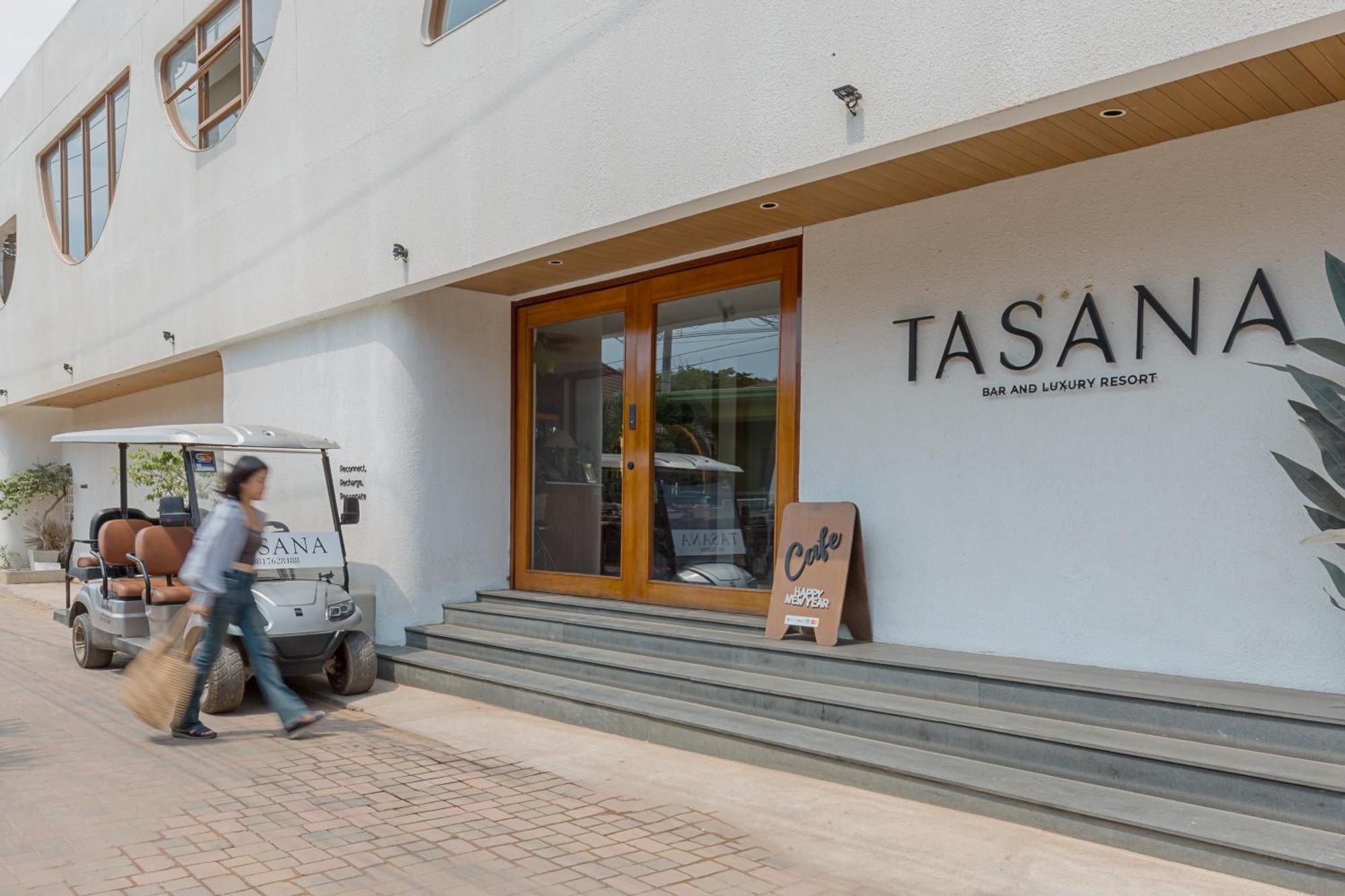 Tasana Bar And Luxury Resort Ko Lan Bagian luar foto