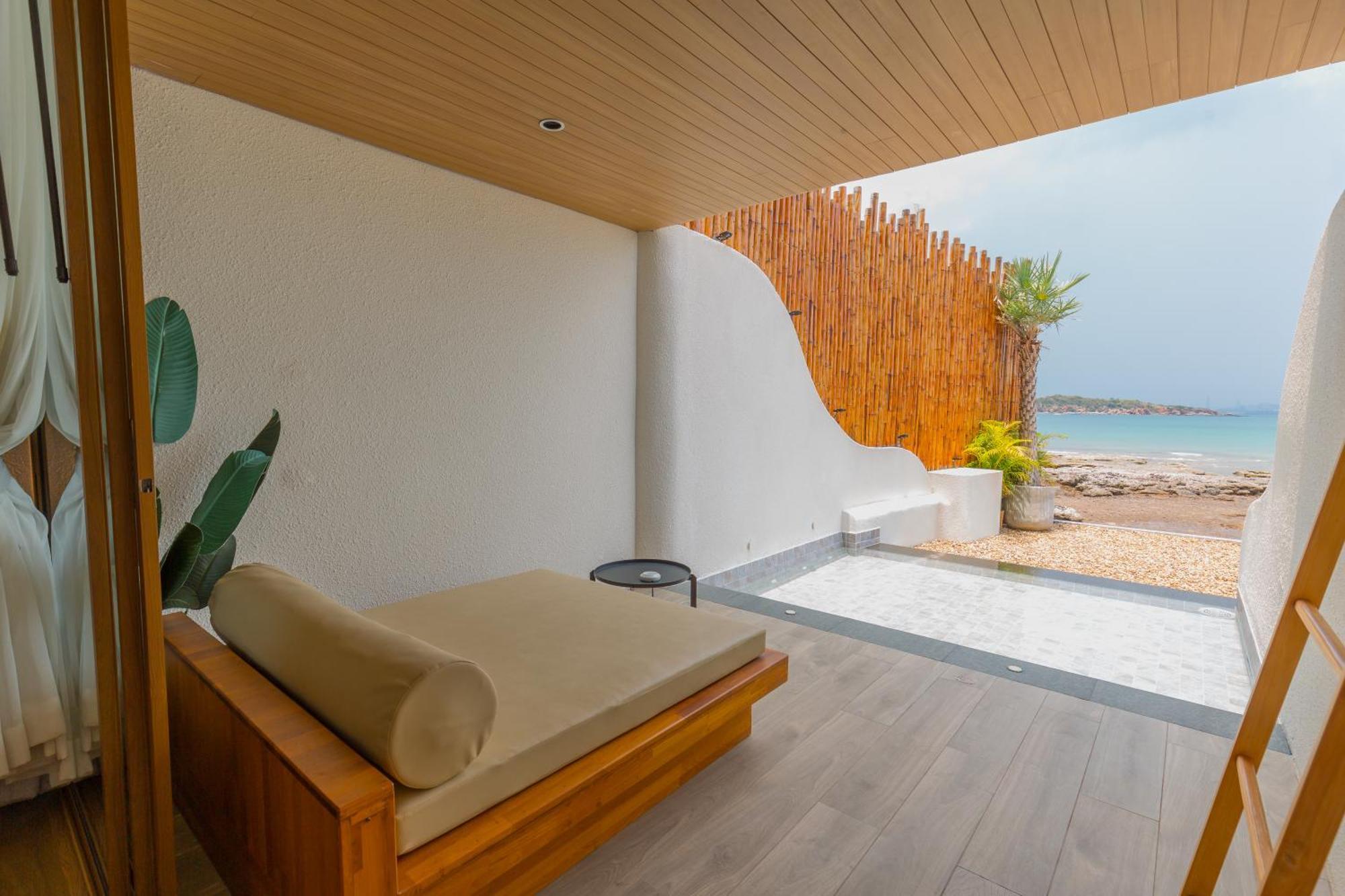 Tasana Bar And Luxury Resort Ko Lan Bagian luar foto