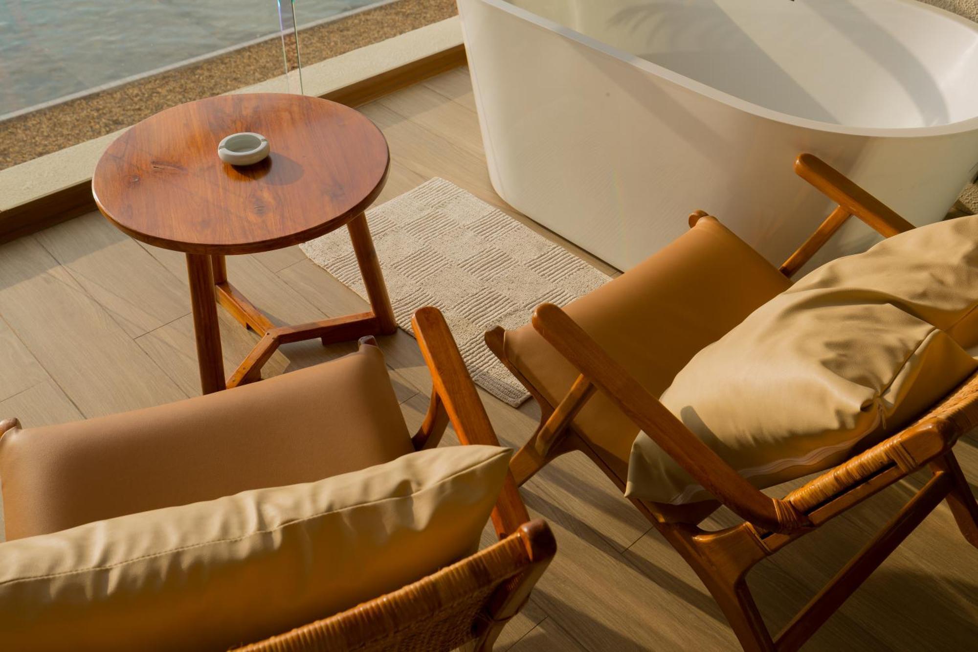 Tasana Bar And Luxury Resort Ko Lan Bagian luar foto